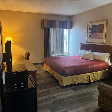 Windsor Inn & Suites Dodge City Eksteriør billede