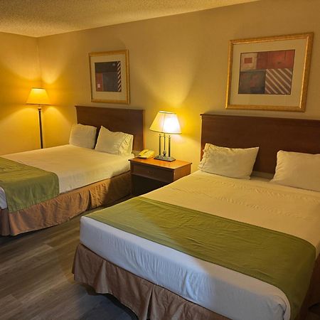 Windsor Inn & Suites Dodge City Eksteriør billede