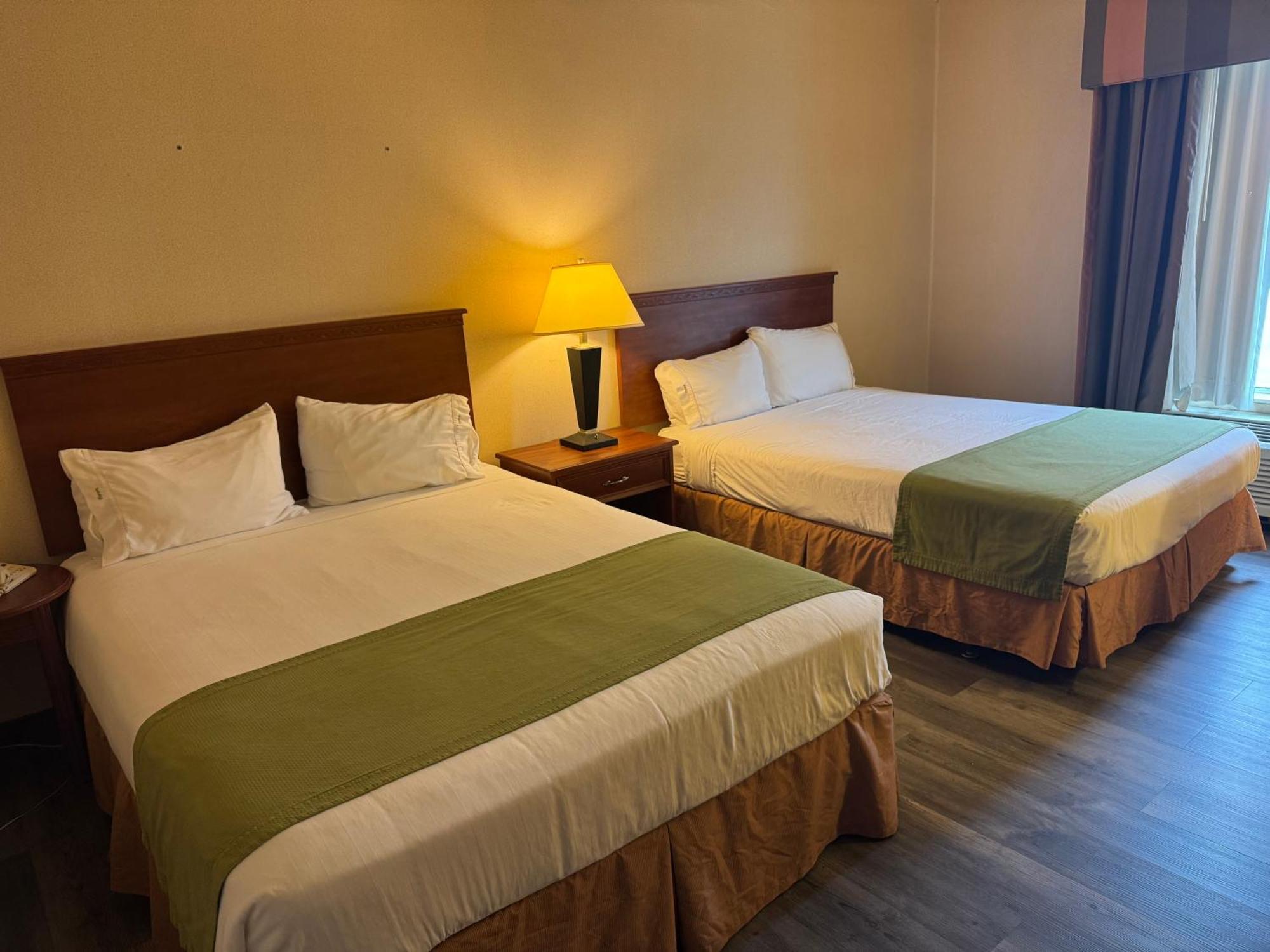 Windsor Inn & Suites Dodge City Eksteriør billede