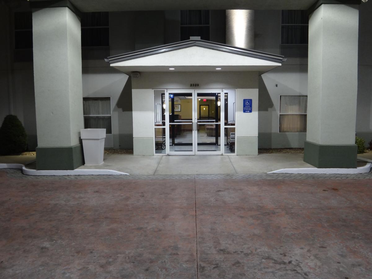 Windsor Inn & Suites Dodge City Eksteriør billede