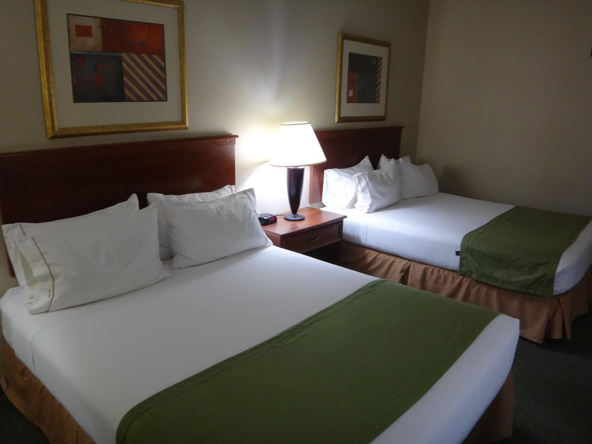 Windsor Inn & Suites Dodge City Eksteriør billede