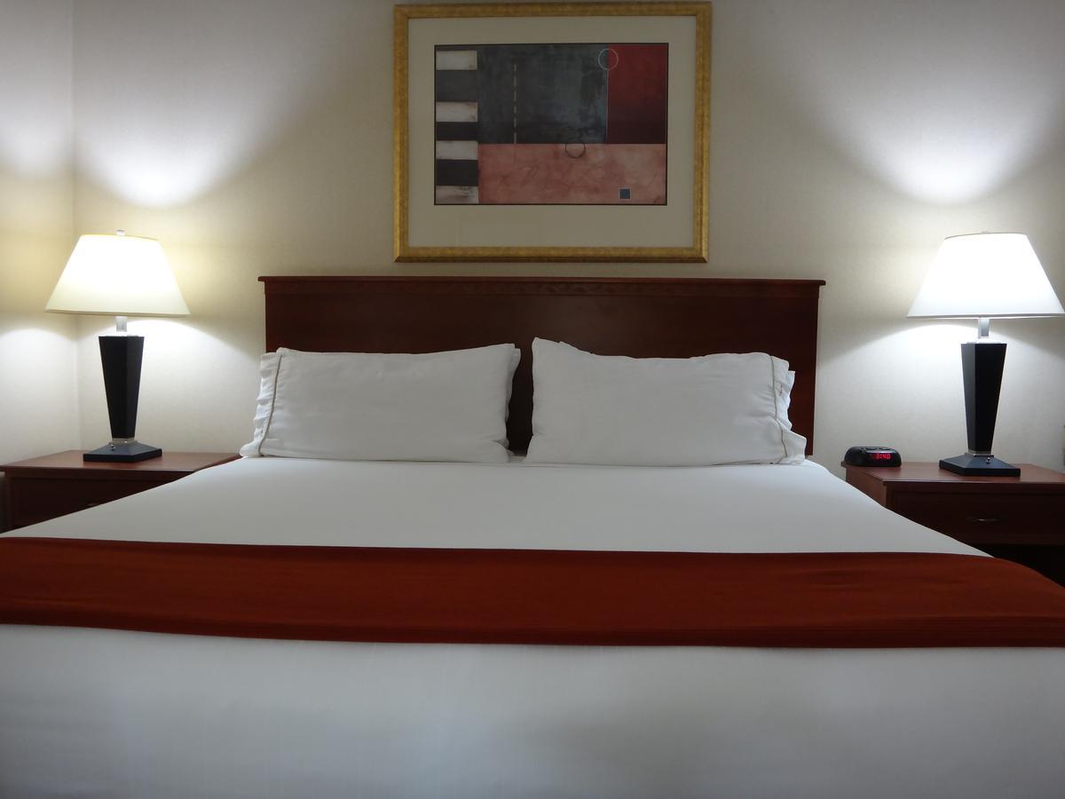 Windsor Inn & Suites Dodge City Eksteriør billede